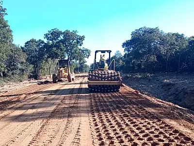 Para fortalecer logística, Governo de MS realiza obra em importante estrada de Coxim