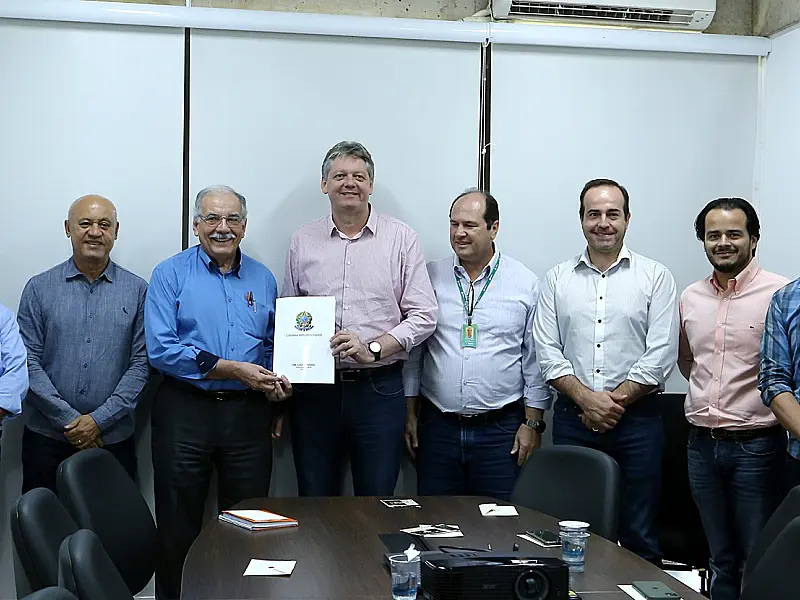 Emenda federal de R$ 2,5 milhões vai fortalecer projeto de hortas urbanas na Capital e equipar municípios