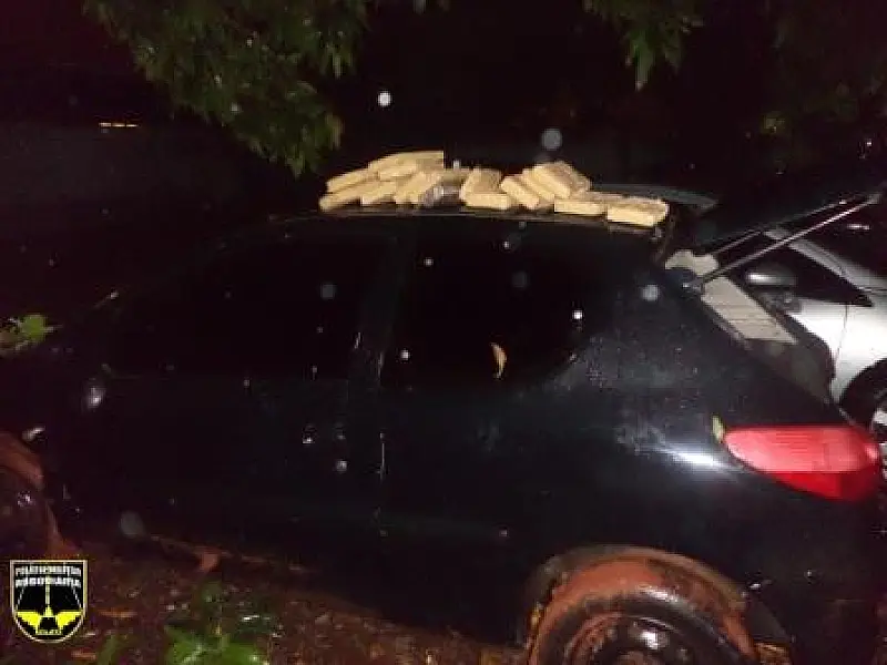 Polícia Militar Rodoviária apreende Peugeot com maconha
