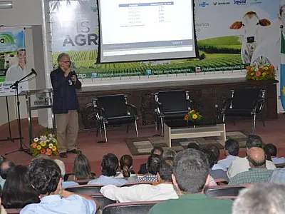 PIB do agronegócio deve ultrapassar o da indústria, prevê economista