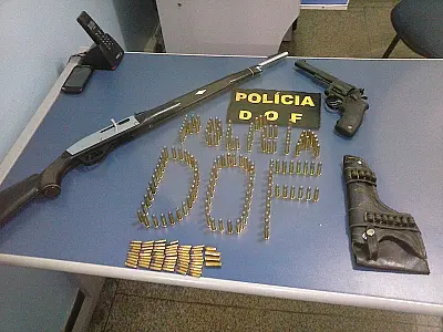 DOF apreende armas de fogo e munições em residências