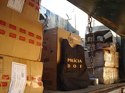 Mais de 28 mil mercadorias apreendidas entre cigarros e DVDs