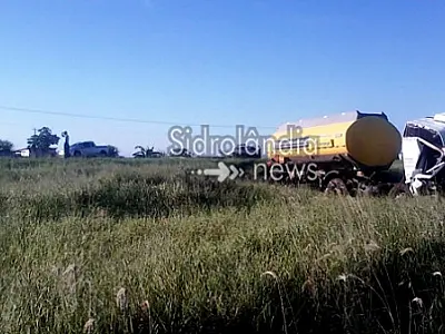 Carreta carregada com combustível se envolve em acidente na MS 060