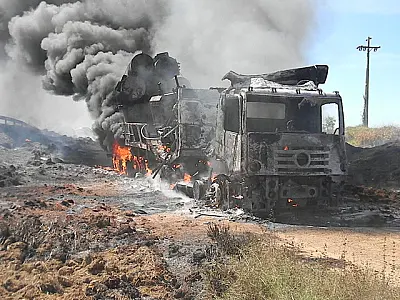 Incêndio consome carreta carregada de ferragens na BR-163