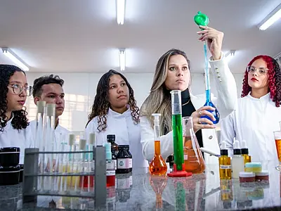 Alunos de escola estadual da Capital produzem ciência com incentivo da Fundect