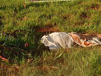 Homem é encontrado morto em terreno baldio em Angélica