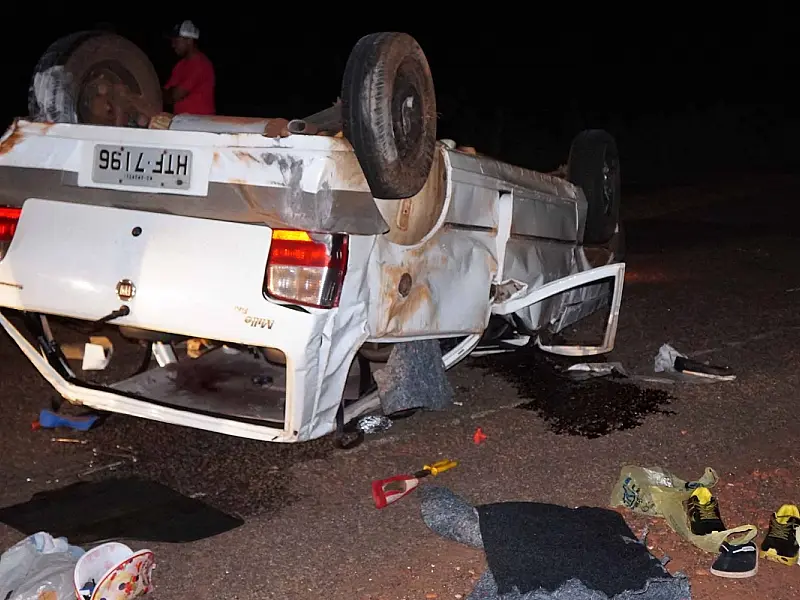 Capotamento na MS-395 deixa dois feridos e uma criança morta