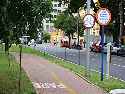 Prefeitura afasta hipótese de retirar ciclovia da Afonso Pena