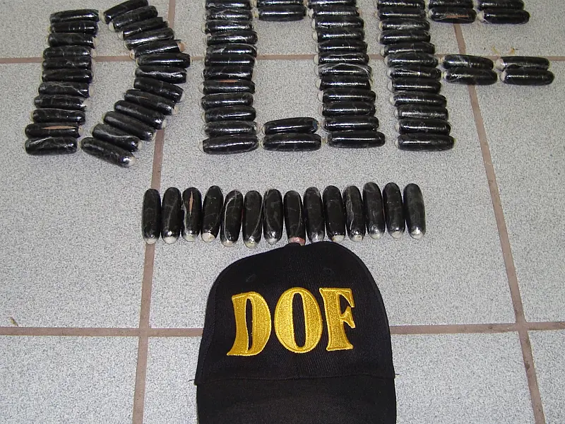 Jovem levava 88 cápsulas de cocaína em ônibus