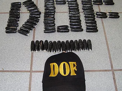 Jovem levava 88 cápsulas de cocaína em ônibus