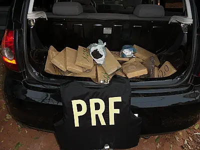 PRF apreende droga que seria levada para o interior de SP