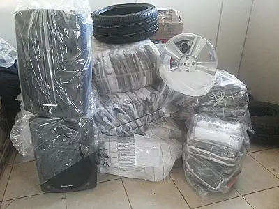 PMR apreende contrabando na MS 164 em três veículos