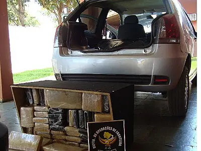 DOF apreende batedores de estrada, veículos e drogas