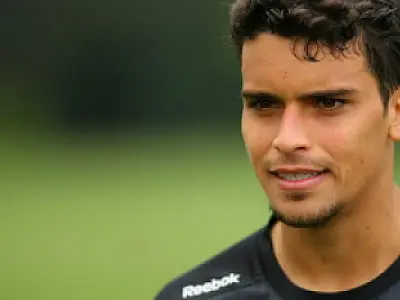 Hernanes é cortado e Felipão convoca Jean, do Fluminense