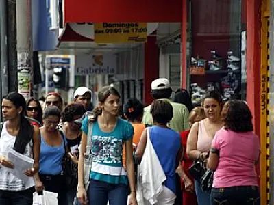 Comerciantes querem reajuste de 17% para o Natal