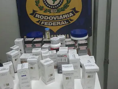 Um jovem e um adolescente são presos pela PRF com anabolizantes
