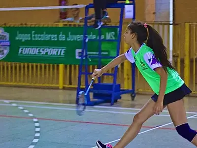 Curso de badminton vai capacitar profissionais de Educação Física em Vicentina; inscrições abertas