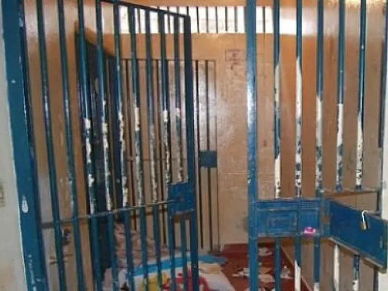 Preso com tuberculose divide cela com mais três detentos em Delegacia de Itaporã