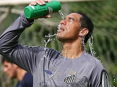 Sem contrato, Fábio Costa anuncia aposentadoria: "perdi alegria de jogar"