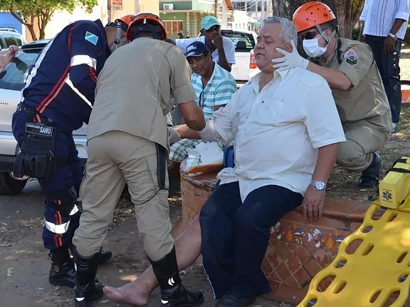 Pai do cantor João Bosco fica ferido em colisão no centro de Coxim