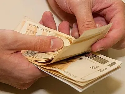 Servidores começam setembro com salário na conta; folha movimenta R$ 390 mi na economia
