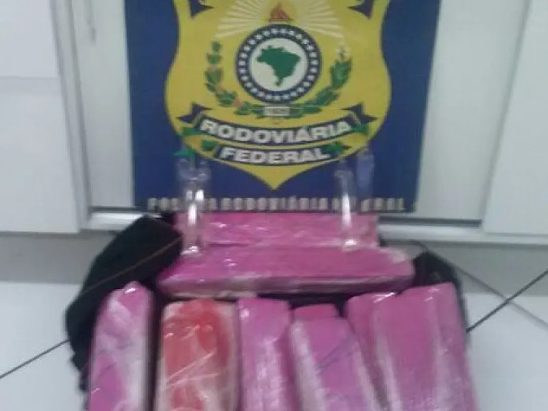 Homem é preso com maconha e lança perfume na BR-463