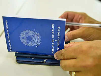 Indicador antecedente de emprego recua 0,8 ponto em julho, diz FGV