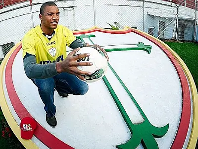Dida se apresenta a Lusa com mais quatro reforços