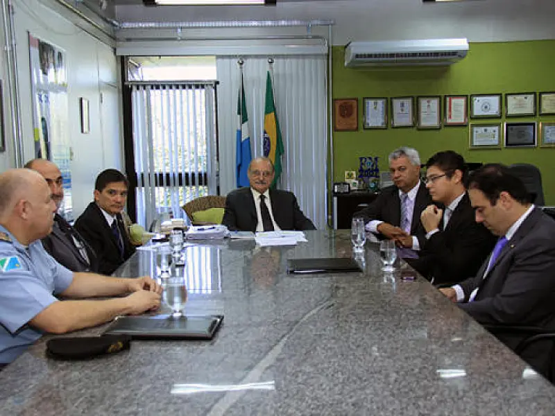Reunião na Sejusp discute segurança pública em bairros da Capital