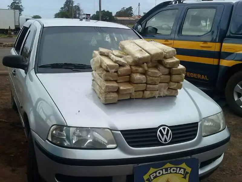 PRF apreende homem transportando 36,150 kg de maconha