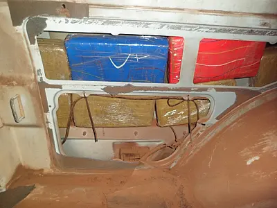 Polícia Rodoviária encontra cocaína em fundo falso de veículo