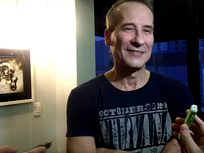 Kiko Zambianchi fala sobre a consagrada carreira como compositor e guitarrista
