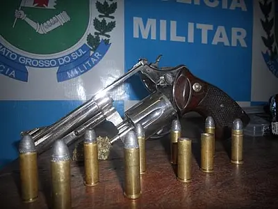 Após troca de tiros, PM prende assaltantes em flagrante