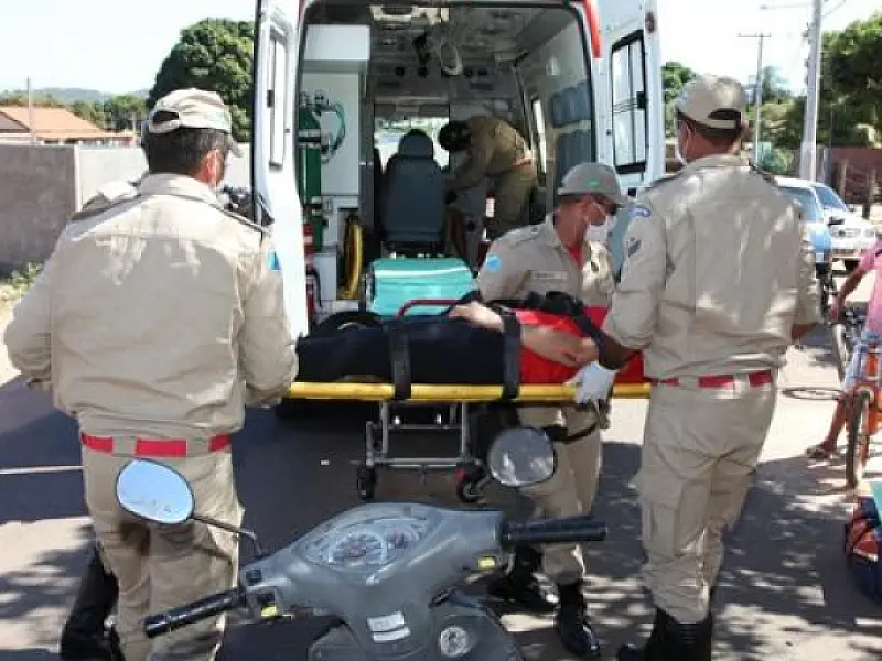 Criança de 3 anos é atropelada ao atravessar rua em Coxim