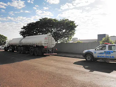 PMA autua empresa paranaense por transporte ilegal de gasolina