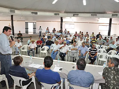 Pecuaristas de MS discutem foco da aftosa