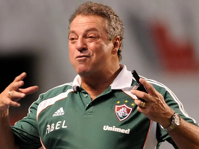 Abel Braga deixa comando do Fluminense
