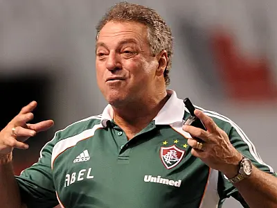 Abel Braga deixa comando do Fluminense