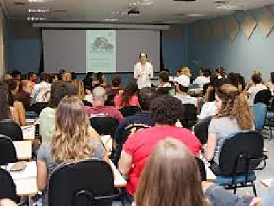 Aulão de revisão para o Enem é oferecido gratuitamente na Uniderp