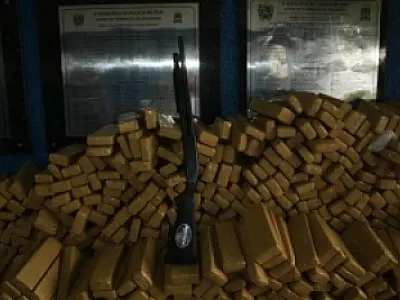 Caminhonetes carregadas com maconha são apreendidas no município de Dourados