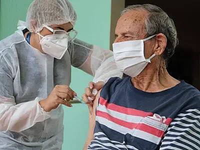VACINA CONTRA GRIPE E COVID-19 ESTÁ DISPONÍVEL EM DIVERSAS UNIDADES DE SAÚDE
