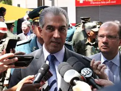 No desfile da Independência do Brasil, Reinaldo ressalta confiança da população em passar país a limpo
