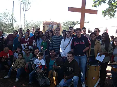 Jovens do Bote Fé se reúnem para fazerem doação de sangue no Hemosul