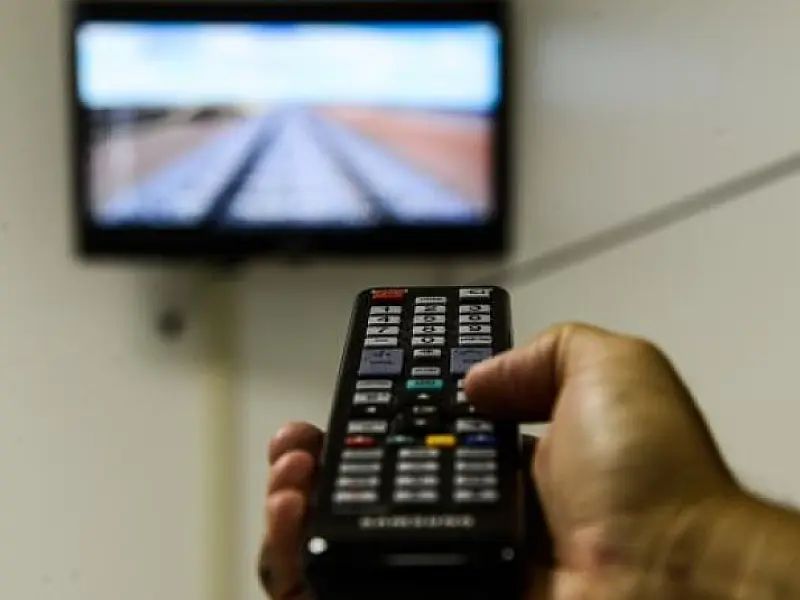 Treze milhões de domicílios no Brasil só têm TV analógica aberta, diz IBGE