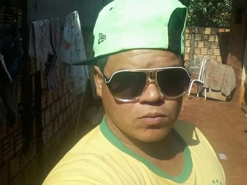 Jovem morre eletrocutado em granja