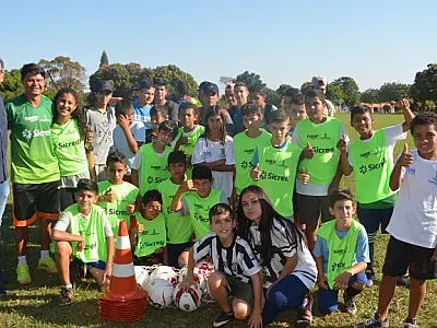Prefeitura inaugura núcleo da Escola Pública de Futebol no Jockey Club