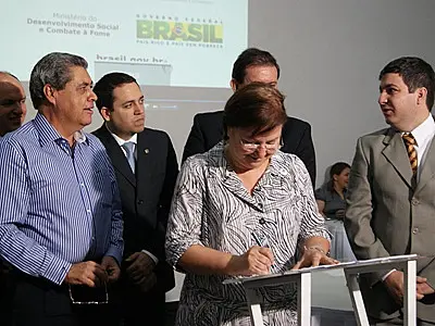 Lei do Sistema Estadual de Segurança Alimentar é assinada