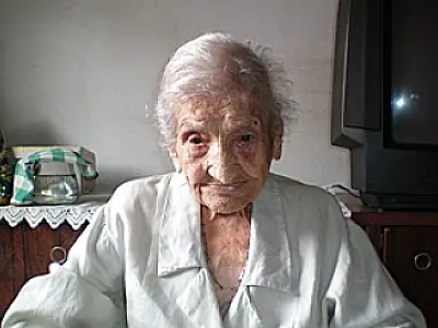Brasileira é reconhecida como "pessoa mais velha do mundo"