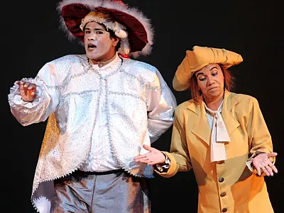 ‘A roupa nova do Imperador’ será encenado amanhã na Orla Morena