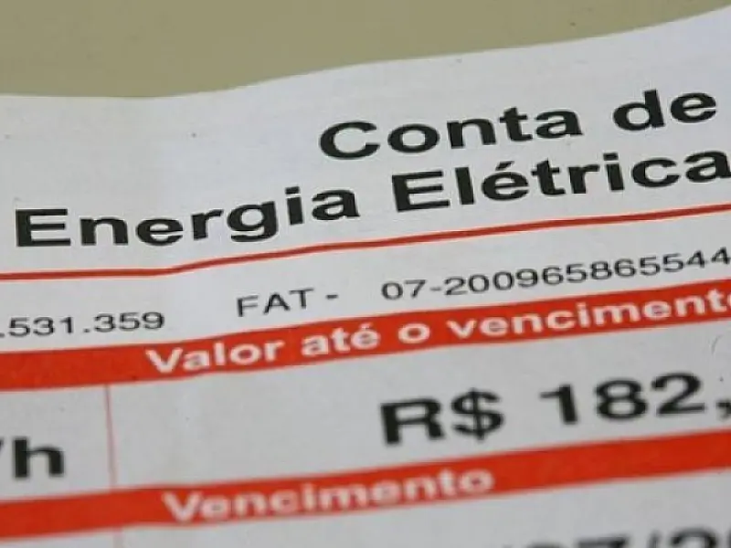 Volume de dívidas atrasadas com água e luz bate recorde histórico, revela Serasa